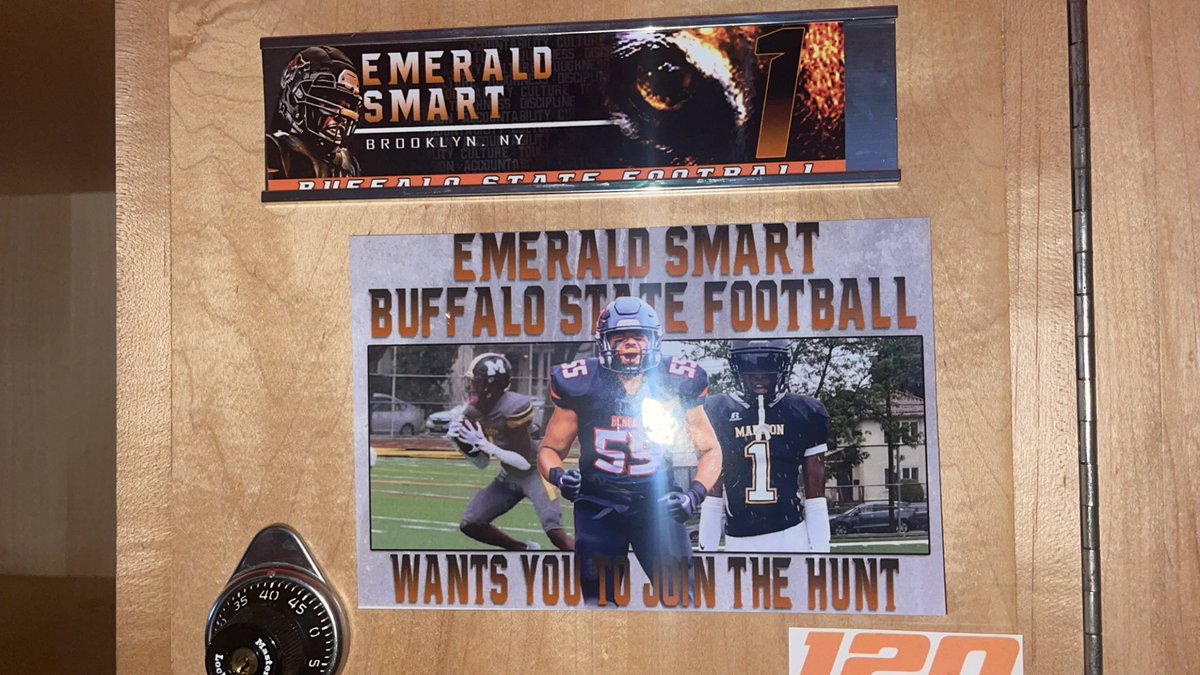 emeraldsmart11's tweet photo. AGTG After a great visit and conversation with @FB_Coach_Morgan i am truly blessed to say I have received an offer from @BuffStateFB thank you to @Coach_Nichols_ ,@CoachC_Williams @Coach_Nu27 #Circleblack⚫️〽️ https://t.co/reL1swdbgo