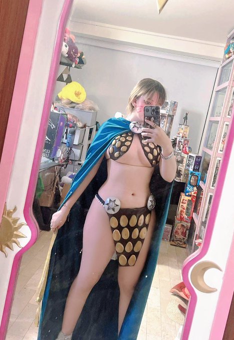 Watch San Chan's leaked NSFW photo on TwXstars