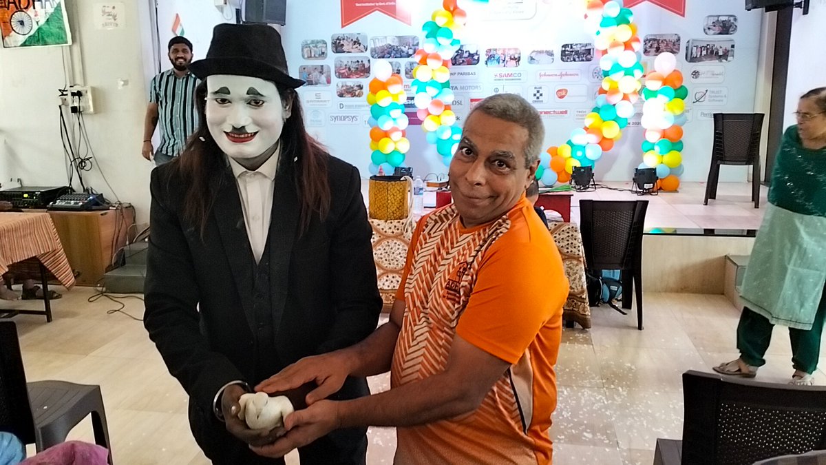 AdharHome's tweet image. A heartfelt thank you to Team Go Dharmic for their kindness and support. Moments like these remind us of the power of love and compassion. #LoveAll #ServeAll