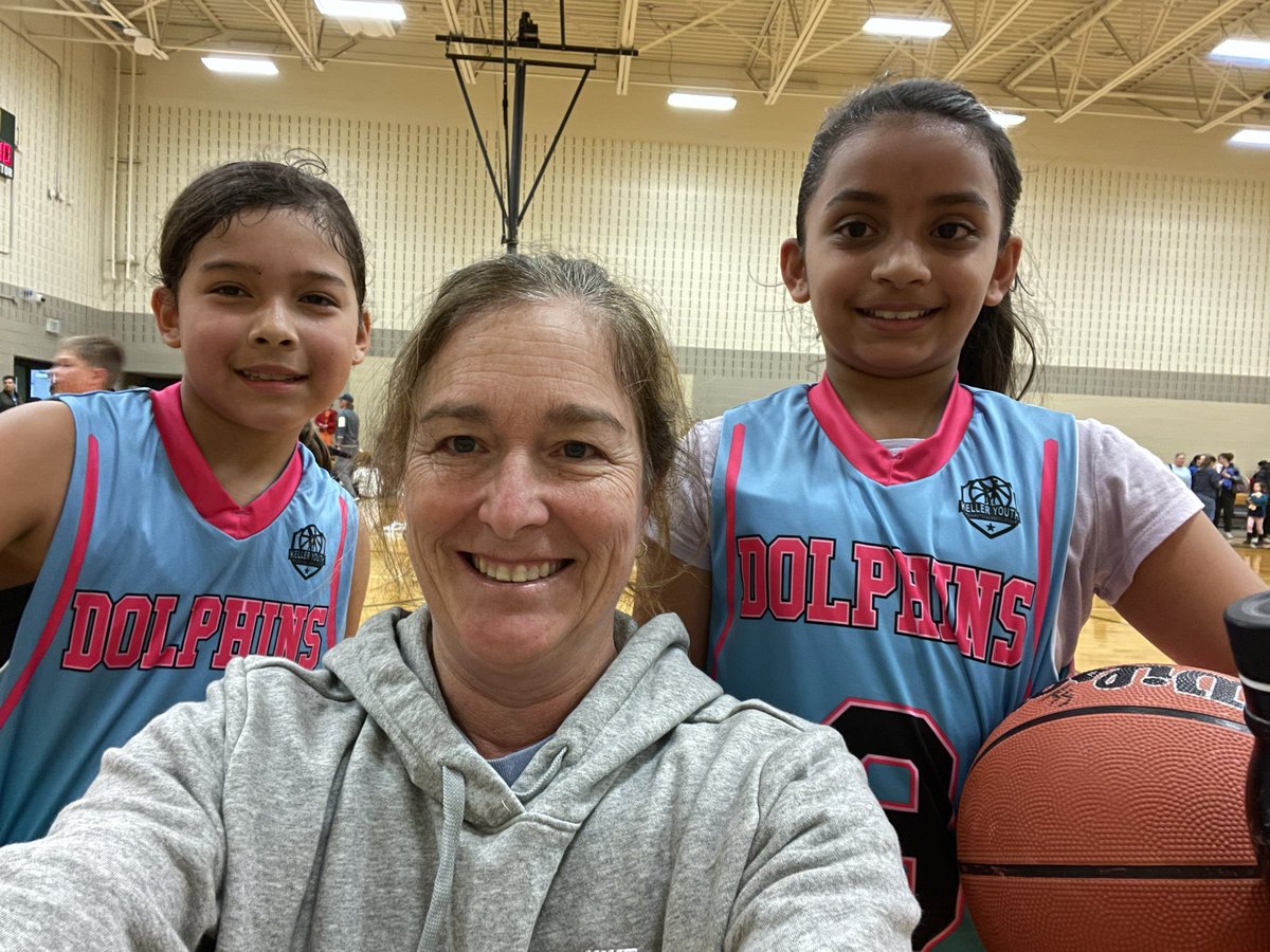 I LOVE to watch them play! #WONDERfulRES 
#RESBallers <a href="/RidgeviewKISD/">Ridgeview Elementary</a>