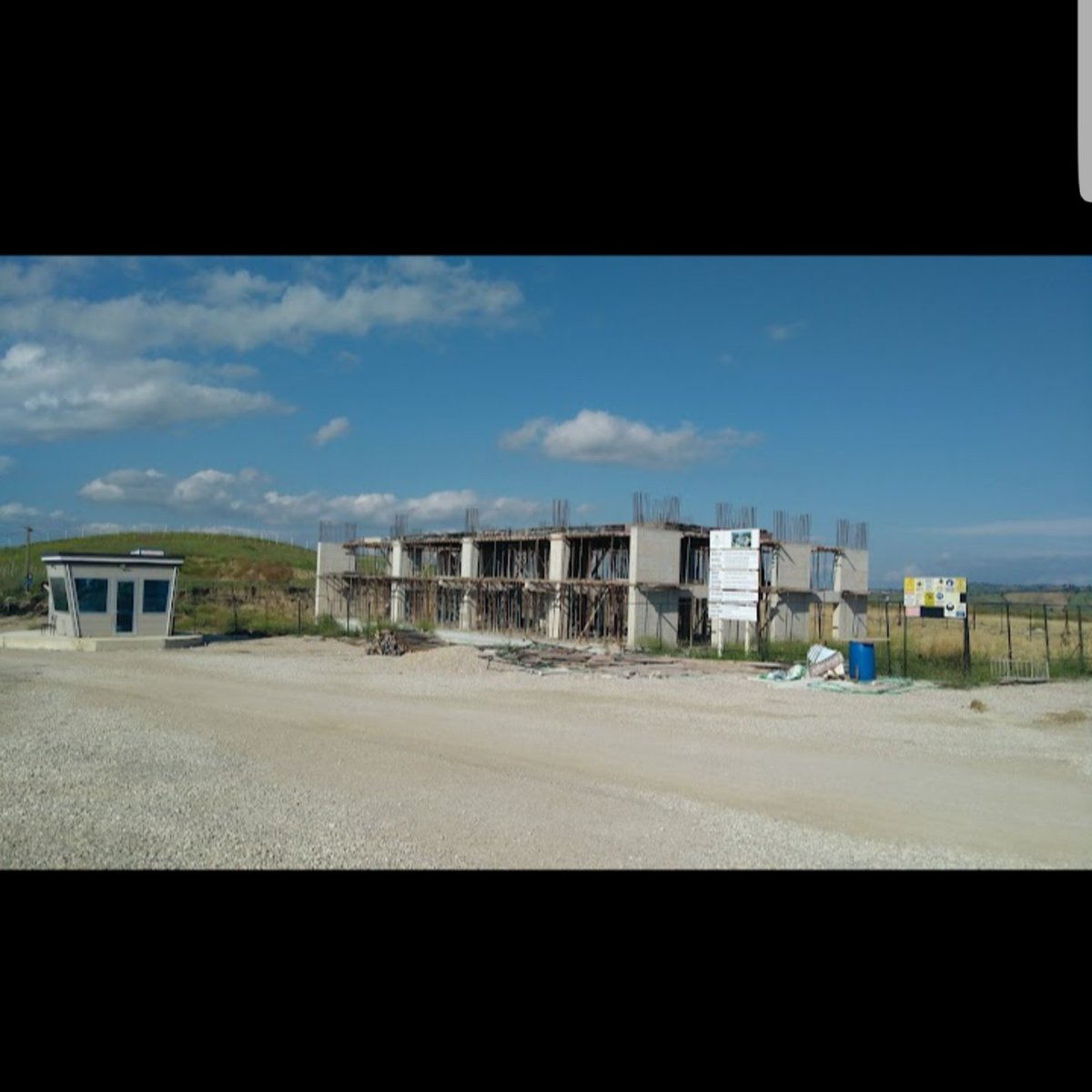 mehmetergul82's tweet photo. @aydinagaoglu maketlerden hayali yerler göstererek psikolojik baskı altında sözleşmeler imzalattılar insanların paralarını aldılar 12 senedir yerimizi bitirip teslim etmediler vaadler yalan oldu Türkiye genelinde bu şekilde kandırılmış binlerce emekli yaşlı gariban vatandaş var @AliYerlikaya https://t.co/N3A51MFnLt