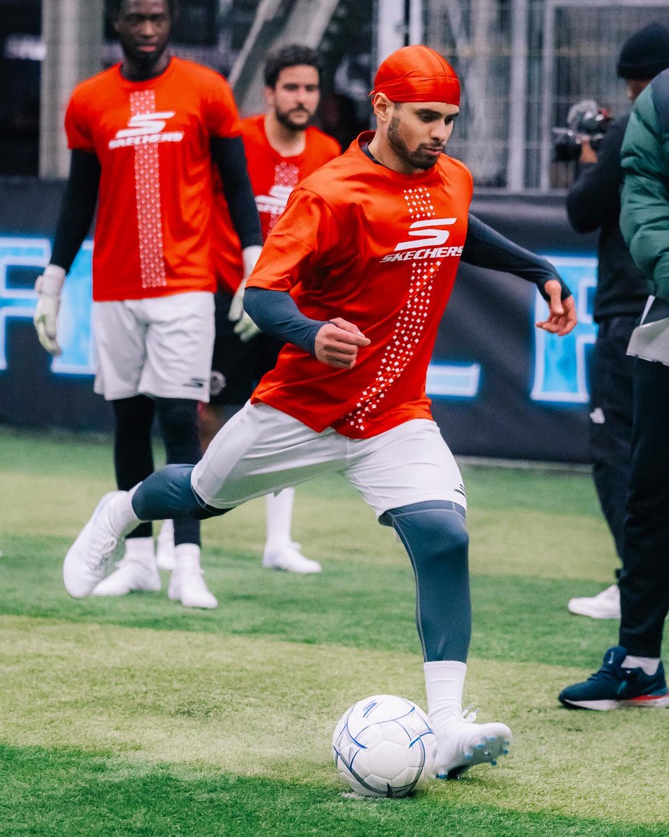 1LucaValentine's tweet photo. WAR IS WARโผ๏ธ#thefinalfive
Massive thanks to @risingballers x @skechersfootball for inviting us down to participate in the first tournament in Sketchers history.
We put on a show๐ https://t.co/KMS2PuIPe3