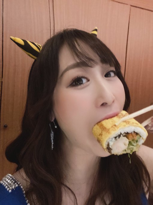 んと。 一口は無理でした🫣 https://t.co/x8XcLreZFs<a href="/tag/sg"class="tags"><span>#sg</span></a><a href="/tag/%E5%B7%9D%E4%B8%8A%E3%82%86%E3%81%86"class="tags"><span>#川上ゆう</span></a><a href="/tag/%E3%82%B7%E3%83%B3%E3%82%AC%E3%83%9D%E3%83%BC%E3%83%AB"class="tags"><span>#シンガポール</span></a>
