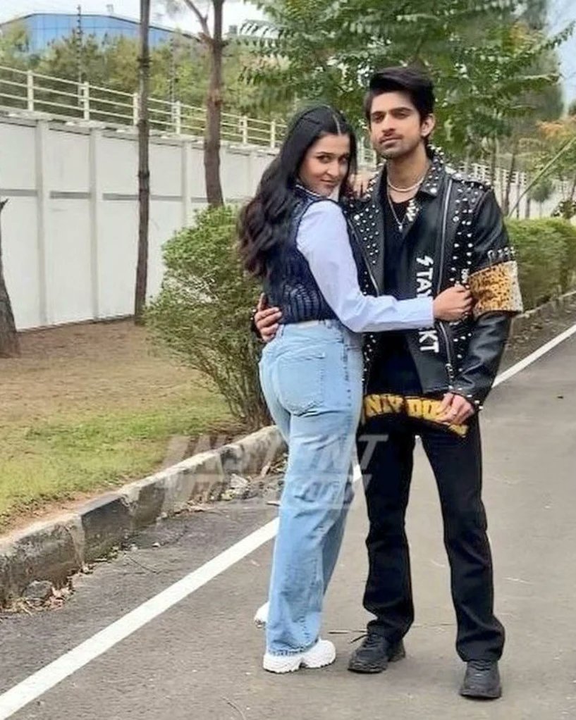 TelevisionOnly's tweet photo. #MannaraChopra &amp; #AbhishekKumar Together In Chandigarh, Most Probably For Music Video? @memannara @Abhishekkuma08
*
*
*
#Mannarians #MannaraFam #MannaraKiTribe #AbhishekAvengers #AbhiRa #AbhiNara #BiggBoss17 #BB17 #BiggBoss #TelevisionSpy

Follow @televisionspyy For More Updates. https://t.co/qxUkdwPYgd