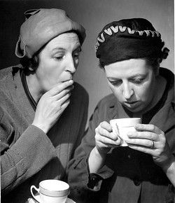 TalkingPicsTV's tweet photo. Wartime comedy with #ElsieWaters #DorisWaters GERT &amp; DAISY'S WEEKEND (1942) 6am #TPTVsubtitles https://t.co/Wp3YltGVhW