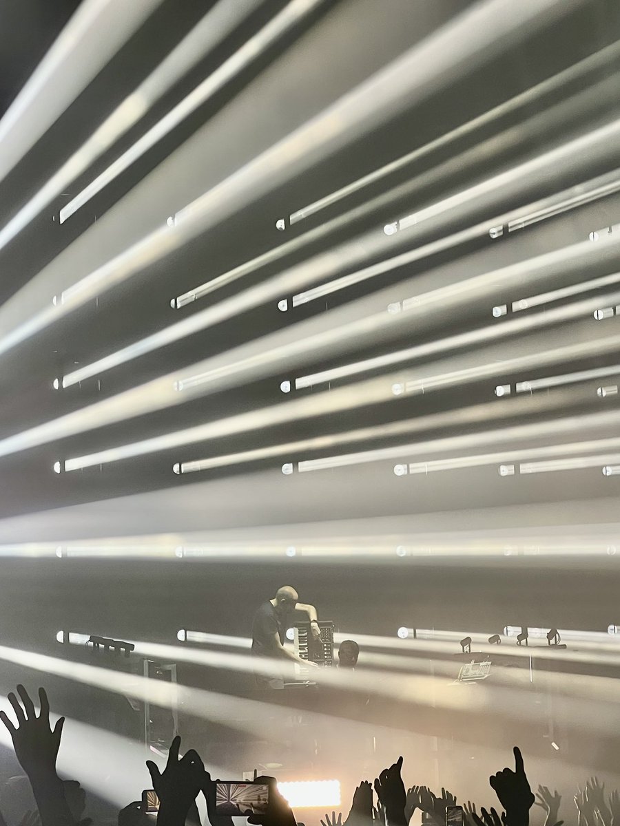 haruyukitanimo1's tweet photo. 楽しすぎて最高すぎてロスってる

#ChemicalBrothers https://t.co/yQVfjjyGIq