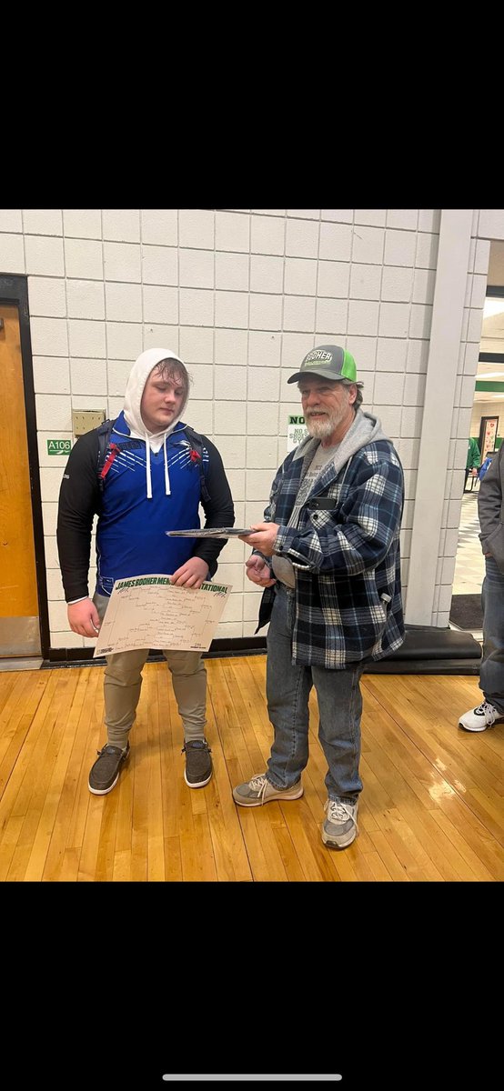 aidenchristian_'s tweet photo. I would like to give a huge thanks to the  Albany High School Wrestling program for giving me the honor of most valuable wrestler in their invitational tournament, in honor of James Booher. 🥇@HoldenWrestling @GrantGuevelHHS @missouriwrestle https://t.co/1ynDsPCTn6