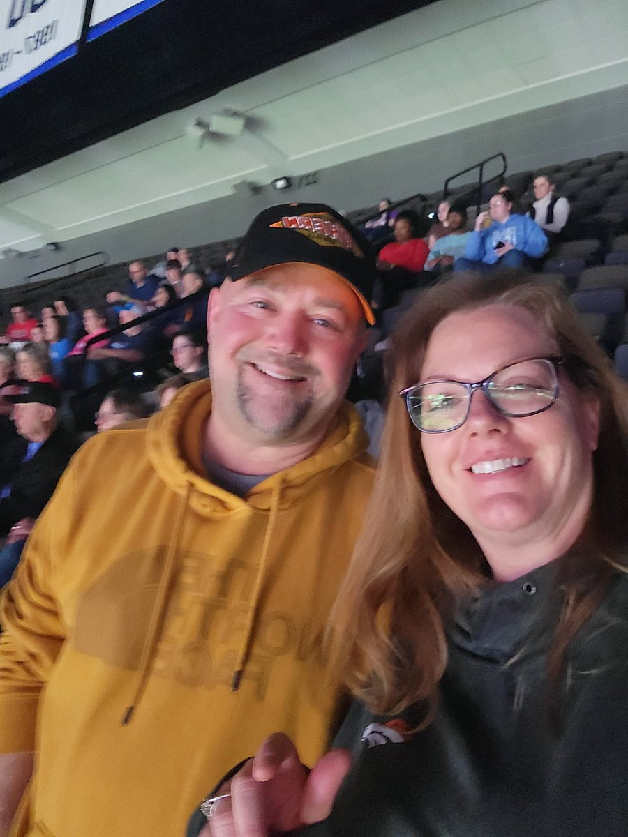 #omahasupernovas
Hit me with a t-shirt in sec 220!