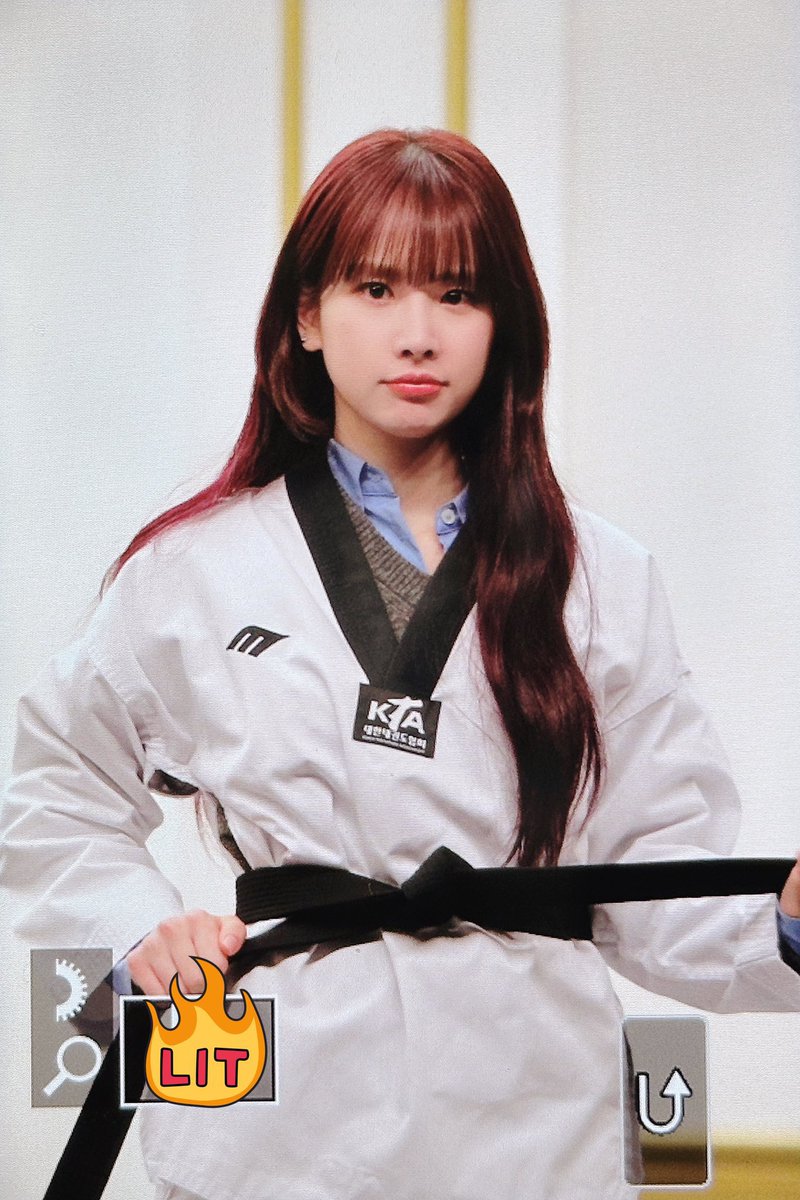 초딩들한테 쩨일 인기많은 사범님
사범님이짜나요 사범님집에놀러가두됨니까? 소리 쩨일 많이 들으실것같은 사범님1위