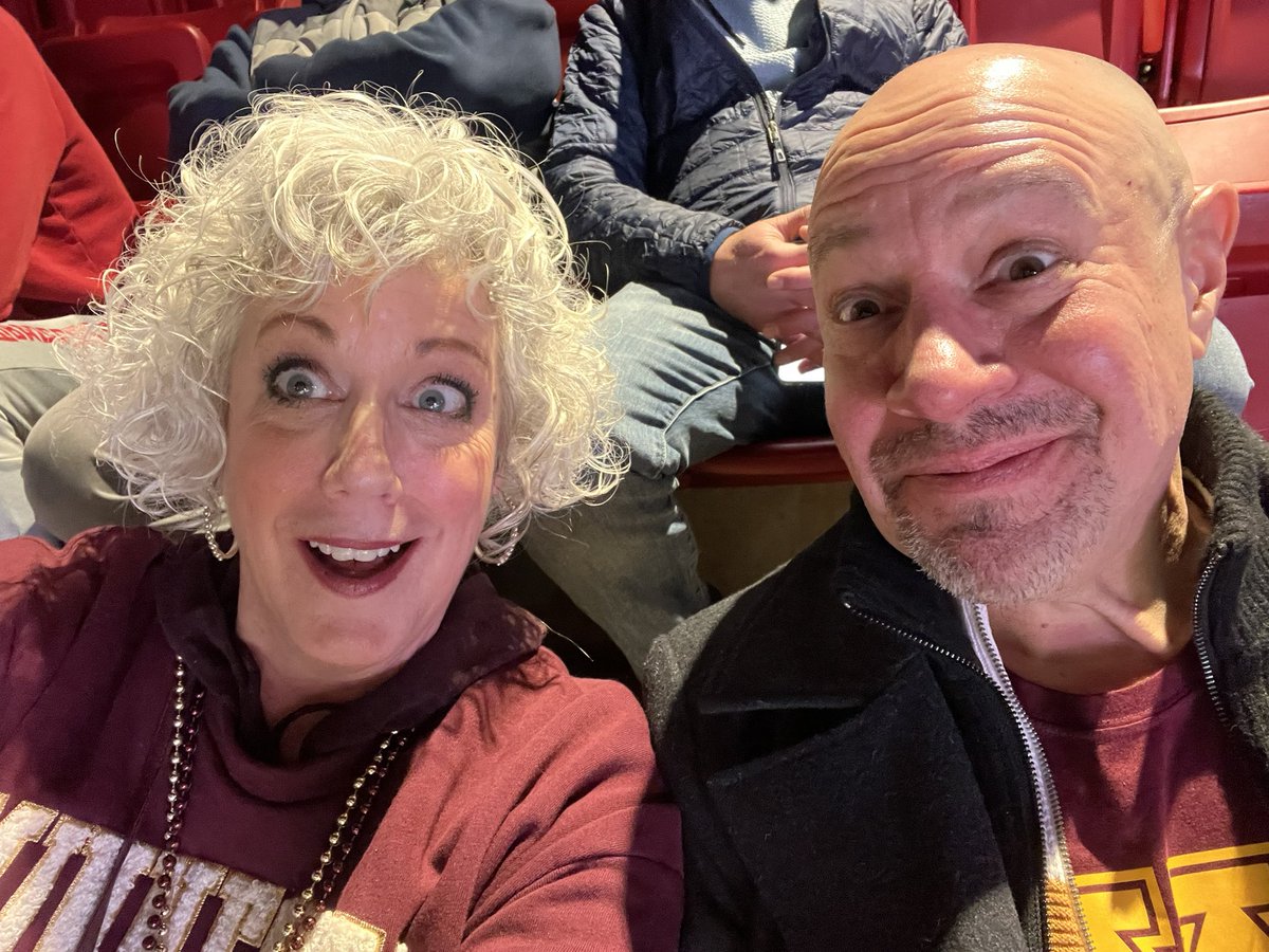 KimmerGHansen's tweet photo. Some pre-game optimism for this one at the Kohl Center for @GopherHockey to get another win tonight! @DaleAllenHansen #SkiUMah #letsgogophers https://t.co/O7ciP2aU87