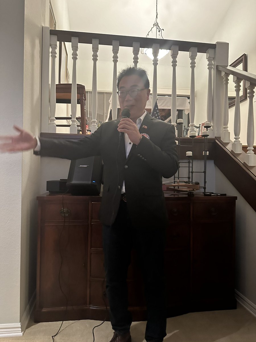 DrEricTao's tweet photo. Our Monterey team just organized a fundraising reception. I shared my vision on public safety, education, taxation and democracy. Former Vice Chair of the CA GOP played violin for us. It was heartening to see the growing enthusiasm and solidarity among the supporters. https://t.co/E3GmYnZNsD