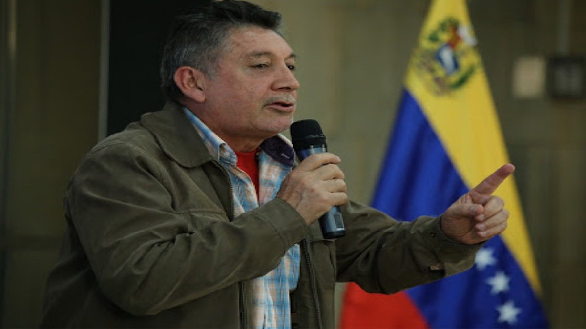 Designé a Alexis Corredor como el nuevo Ministro del Poder Popular para el Proceso Social de Trabajo. Él con su experiencia y fuerza se integra a trabajar por la clase obrera venezolana. Siempre de la mano de la trabajadora y el trabajador de base... Vamos a la batalla y a la