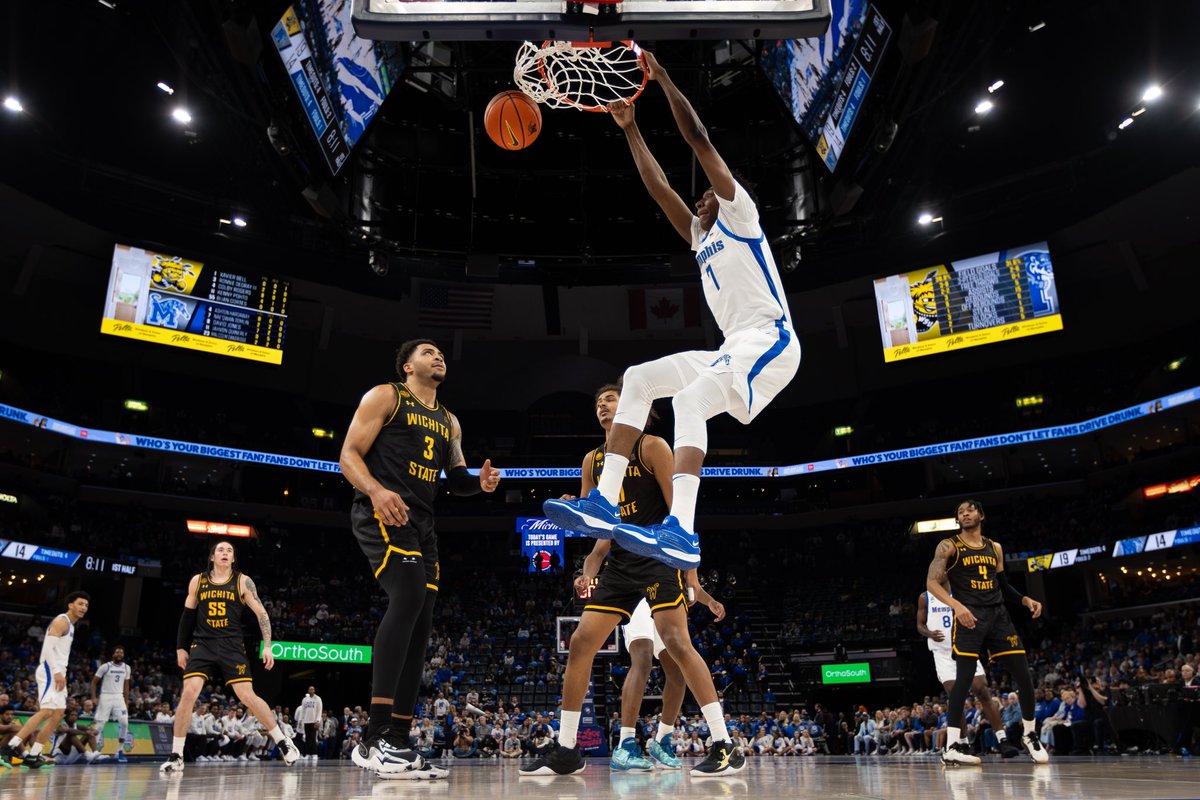 WesHalePhoto's tweet photo. Memphis Tigers win thriller against Wichita State to snap four game losing streak, 65-63.
#memphistigers #MemphisBasketball #choose901 #GoTigersGo #WesHalePhoto #radactionphotography https://t.co/rcPbBhRckd