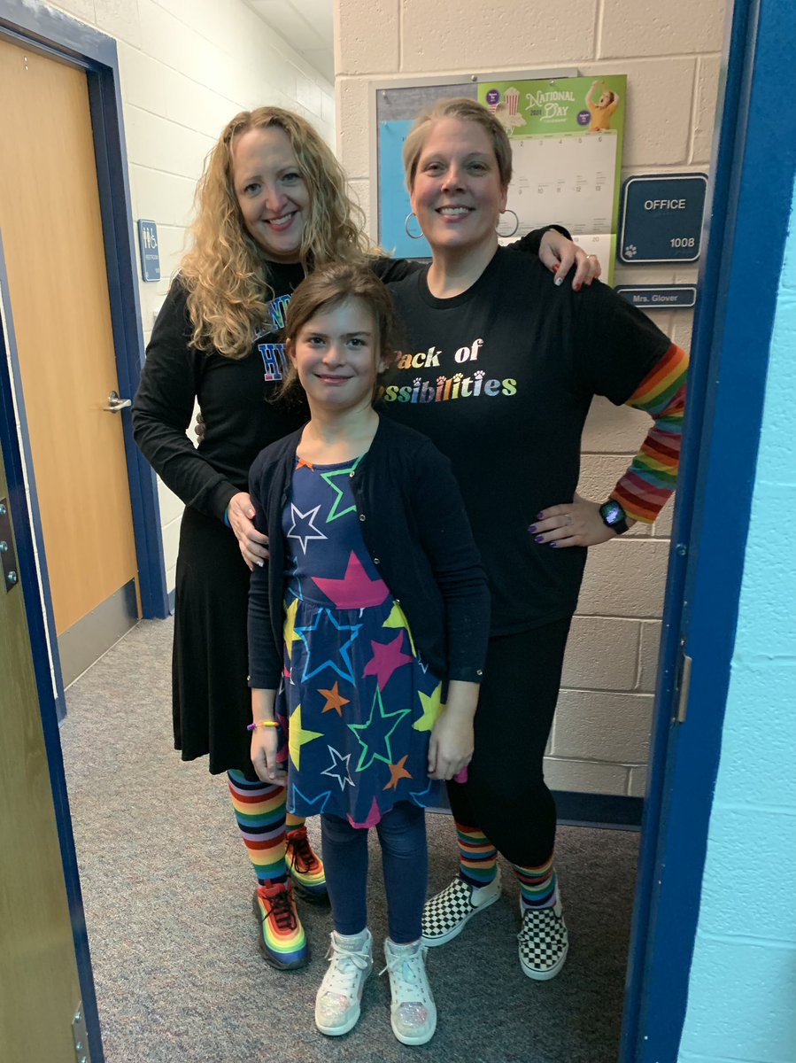 Congratulations to this hard-working Student Assistant Principal for the Day! She even wore a rainbow of colors for last week’s Platinum Paw Quarterly House Celebration since administrators are a part of all houses! #hnespackofpossibilities