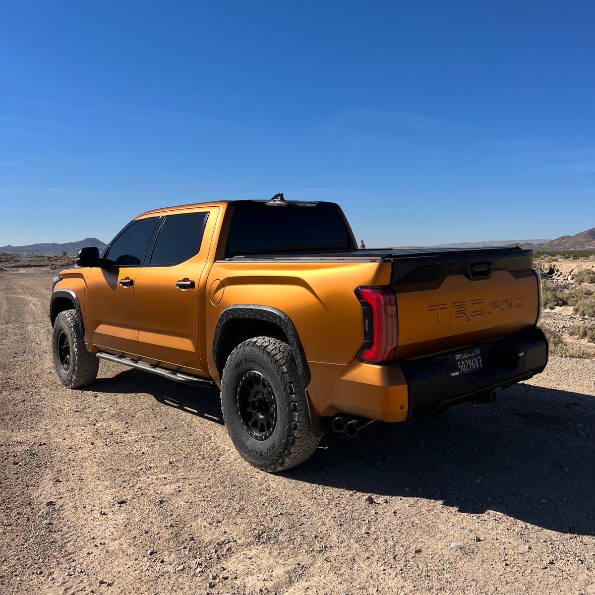 MetroRestyling's tweet photo. Toyota Tundra TRD PRO Wrapped in KPMF Matte Iced Amber Titanium Vinyl 🔥🔥

Wrapped By Mark_brenner

#metrorestyling #paintisdead #carwrap #carwraps #vinylwrap #vinylwraps #carwrapping #vinylwrapping #vehiclewraps #vehiclewrap #toyota #tundra #kpmf #kpmfusa #amber #mattewrap https://t.co/hhNqxVhXMV