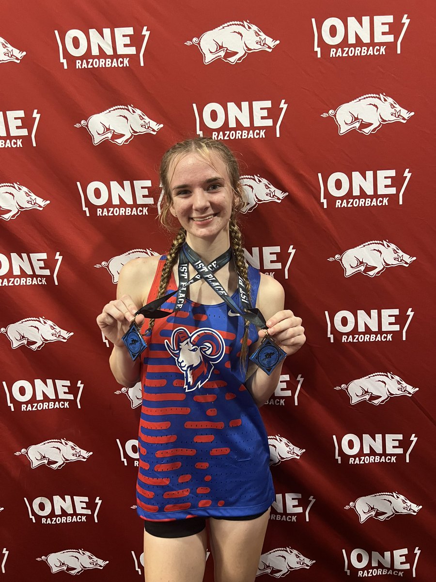 MrsEdwards8990's tweet photo. Arkansas State Championship Indoor meet:
3200m 5a STATE CHAMPION ✅
1600m 5a STATE CHAMPION ✅
Paragould High School’s Starlyn Edwards Did it!!
❤️💙 https://t.co/ZnUd3wsXR8
