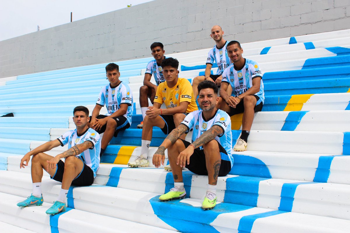 ArgdeQuilmesOf's tweet photo. Arranca la temporada 2024 🏆

Vamos todos juntos por el mismo sueño ✨

@ilosssooficial 
#UnSoloCamino
#VamosMate🩵🤍 https://t.co/jPphbpzypo