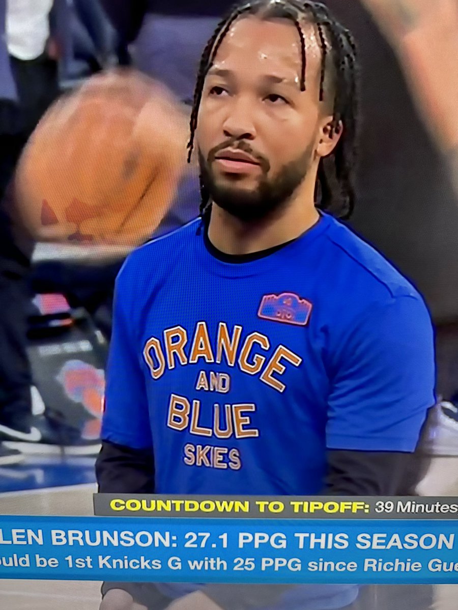 AlexGorkySports's tweet photo. Where can I get this shirt!?!? https://t.co/XJoQMYJgMD