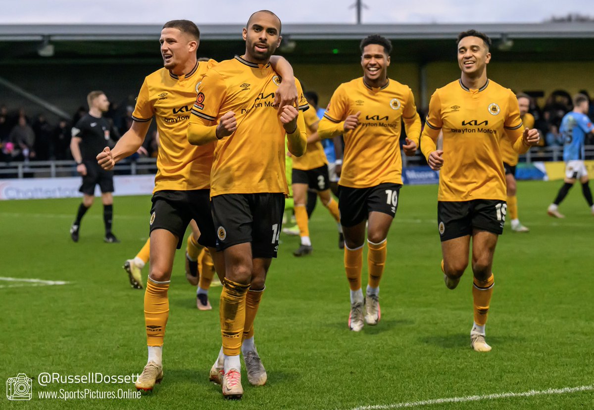 📸 MATCH ACTION: More images from Saturday’s resounding home win over Southport - this time courtesy of @RussellDossett: