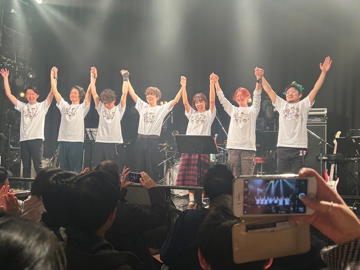Ogawa_Hal's tweet photo. さくじつは、『HARTちゅーりっぷ』LAST LIVE サポートで乗らせて頂きました。

今ある幸せや今いる人への「当たり前じゃない」という感謝の思い。
屈託の無い音楽に救われた人も多いのでは無いでしょうか。
東京は雨ですが、温かい気持ちで朝を迎えることができました。

またどこかで☺️ https://t.co/Zl5arBH8oK