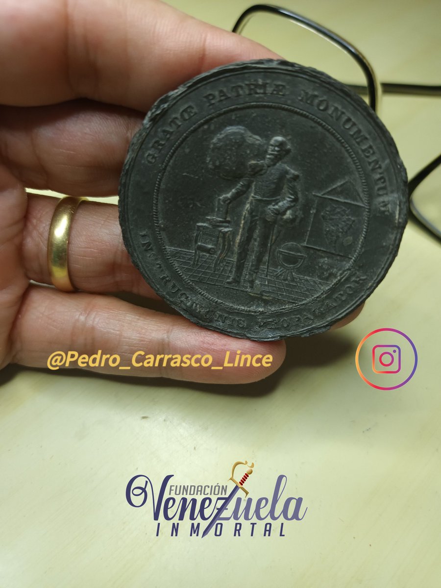 PCLince1's tweet image. #3FEB | Gratce Patriae Monumentum. Instructionis Propagator. Americano Ilustri. Mapa de #SurAmérica, 1 🌎 y logia #masónica. Hecho en 🇺🇸 white metal según @YaleArtGallery. #GuzmánBlanco presidente de #Venezuela (1875). Colección de @Vzla_Inmortal 🇻🇪.
