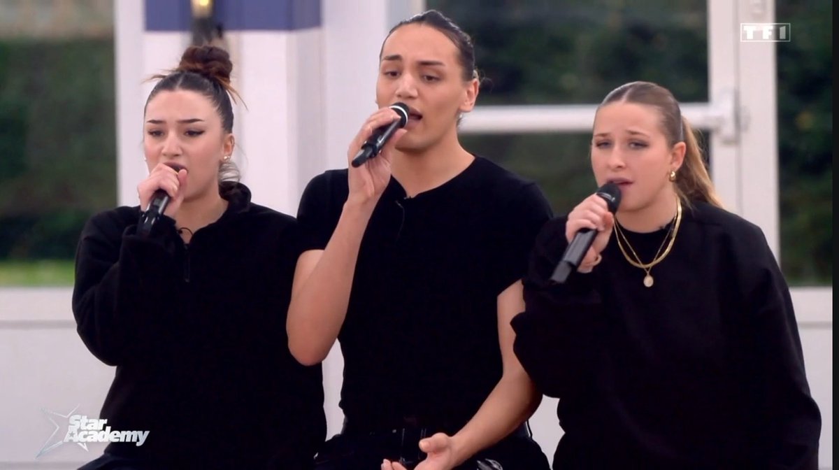 elopunchline's tweet photo. Mes Djhelenie et leur très belle victoire sur il avait les mots personne n'y croyait moi oui #StarAcademy #StarAcademylelive https://t.co/WHQVPLw3Ul