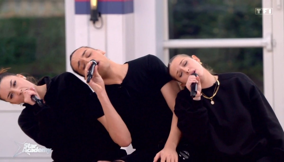 elopunchline's tweet photo. Mes Djhelenie et leur très belle victoire sur il avait les mots personne n'y croyait moi oui #StarAcademy #StarAcademylelive https://t.co/WHQVPLw3Ul