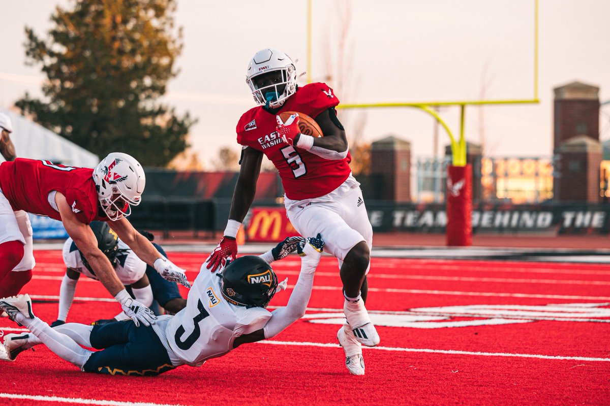 #AGTG
After a great conversation with <a href="/CoachBestEWU/">Coach Aaron Best</a> I’m truly blessed to say I’ve received my fifth offer to EWU #EKG🦅🦅 #LLM🕊️
<a href="/BrandonHuffman/">Brandon Huffman</a> <a href="/adamgorney/">Adam Gorney</a> <a href="/ChadSimmons_/">ChadSimmons</a> <a href="/EWUCoach_Bruce/">Zach Bruce</a> <a href="/CoachWesNurse/">Wes Nurse</a> <a href="/CrimRe4per/">Rudell Crim</a> <a href="/flyguyhuey5/">Houston Lillard</a> <a href="/teamlillard7on7/">Team Lillard Football</a> <a href="/mr_tuna5/">Tuna Altahir</a> <a href="/coachjmcdaniels/">Jeff McDaniels</a>