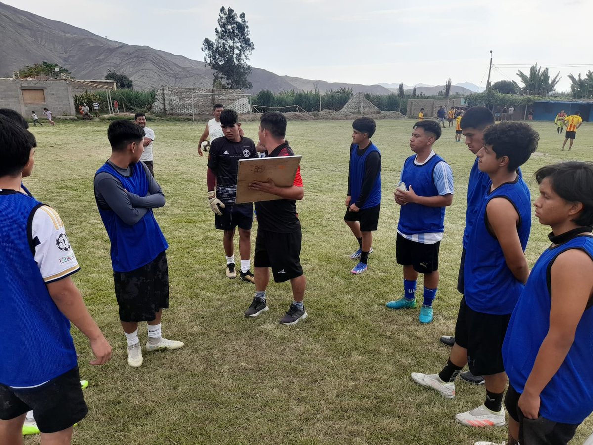 JuventudManCap's tweet photo. ¡Partido vibrante hoy! CD Juventud Manco Capac vs. Bayer Muni: 2-3. Agradecemos su visita y espíritu deportivo. ¡Emoción en cada minuto! ⚽🌟 #FútbolAmistoso #JuventudMancoCapac #LigaSayán https://t.co/74YzAgXOQl