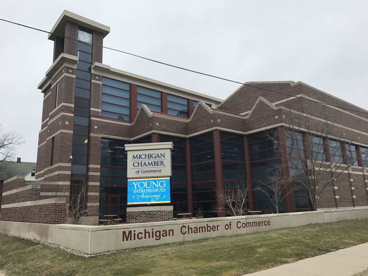 waltduro's tweet photo. @IzzyLyman @RepMacDonell Applies to #MiLeg - since at least 1995 with Engler's Proposition A, a power and money grab
Granholm era featured bipartisan Tax Increases & Economic Meddling - $6.5B worth of Tax Credits for #BigAuto
Nerd era featured yet more Bipartisan Cronyism
Gretch spanned three eras https://t.co/YzbN8El1gU