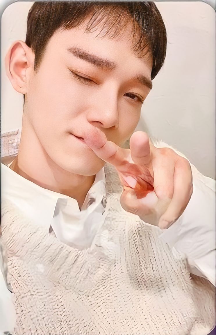 dearmy_c921's tweet photo. 새삼 첸 음색 지문이다 ^w^ https://t.co/RYpoCfkOEr