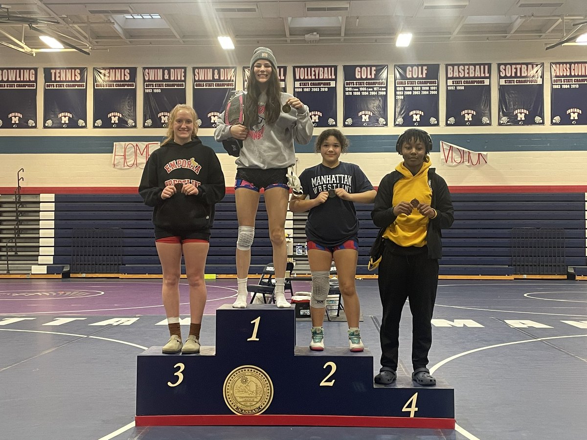 Congratulations to Eryn Templeton placing 3rd at league at 135 pounds!