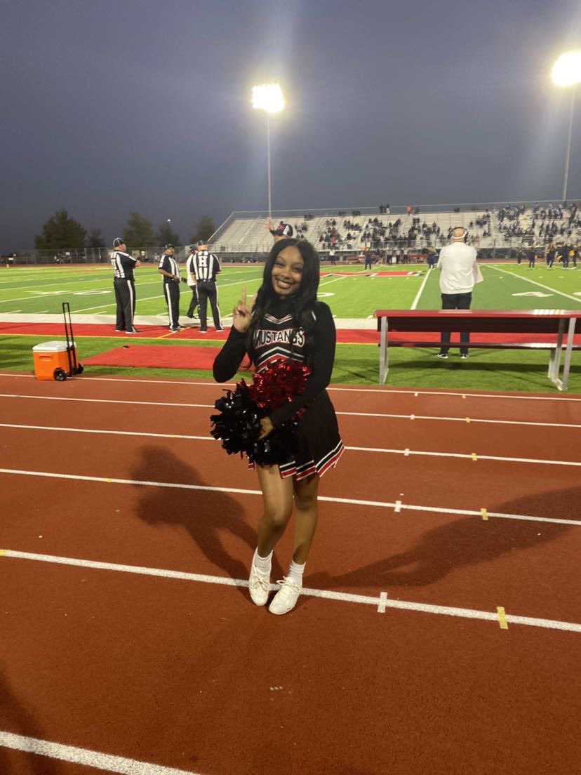 ManorCheer's tweet image. Congratulations to our Captain Acire Cunigan for advancing to state for choir and being our cheerleader for the week!!! ❤️🖤 #cheer #choir #state #Manor