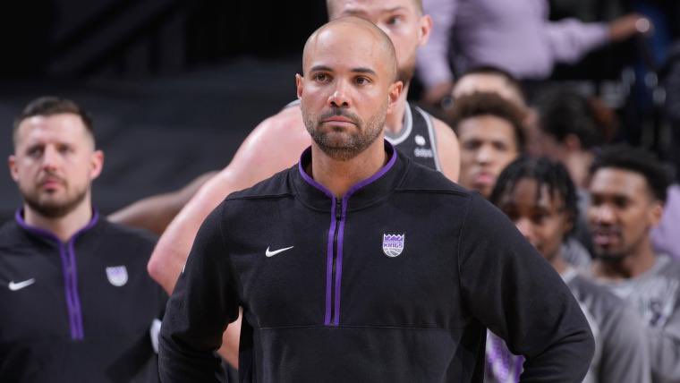 qgomez's tweet photo. (Al menos) 3 coaches de la promoción del #CES2014 en el #UnitedCenter de Chicago para disfrutar de un Kings vs Bulls https://t.co/YdA6XtRiri