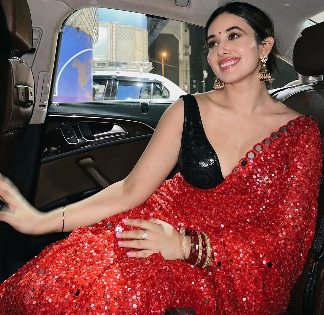 GFdKmoJaUAA-YWW?format=jpg&name=medium