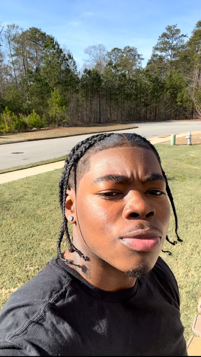 BekilIinq's tweet photo. Drop I Pic In The Chat If You Don’t Know What February 14 is ! https://t.co/2ONNVCE27y