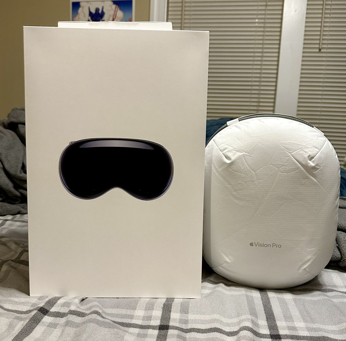 JoshuaEng's tweet image. Time to set this thing up.