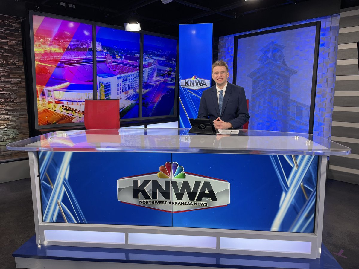 casey_smith2419's tweet photo. Excited to be anchoring my first show tonight for @KNWAFOX24. Be sure to tune in tonight at 9 p.m. https://t.co/uOnZsoljP6