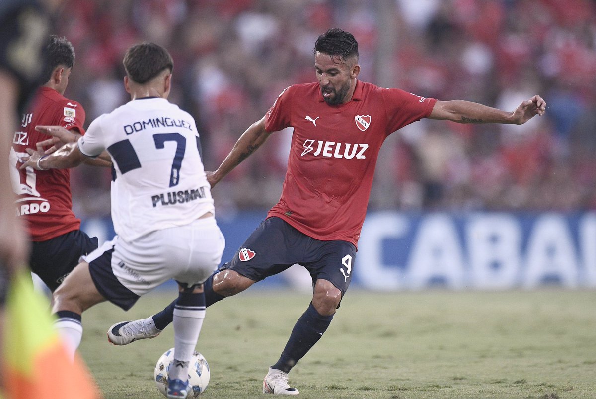 RussoMateo17's tweet photo. #CopaDeLaLiga | ¡CAYÓ EL ROJO DE LOCAL! 

❌ #Independiente perdió 0-1 contra #GEDLP en el libertadores de América. Primera caída para los de Tévez en el torneo. 

⚽El gol del Lobo platense lo marcó Rodrigo Saravia. https://t.co/UYDCf41pZL