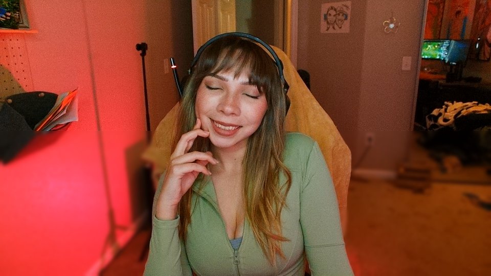 im live on twitch right meow playing modded  #lethalcompany ---> twitch.tv/heatherroni