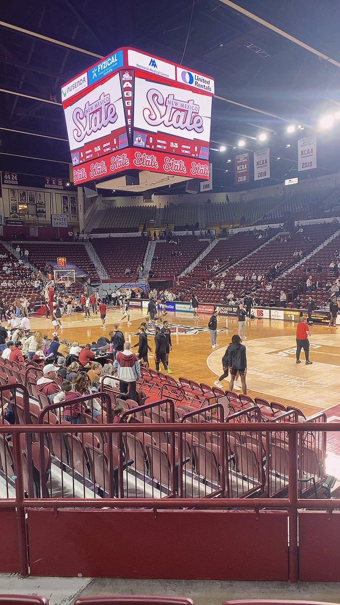 AngelfireLuna's tweet photo. Let’s go Aggies! #WhiteOutGame #NMSU #GoAggies https://t.co/HnFHJTDcRE