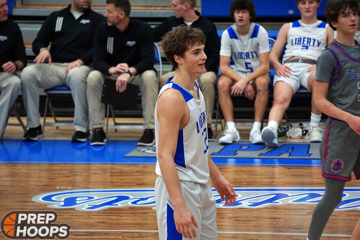 shane25garcia's tweet photo. FINAL
@MHS_Hoops  52
@olhsboysbball 71

A big OCC win for Liberty and a rather dominant one. They led the entire game and never gave Marysville hope. @parkervaneng15, @tylerkropp_, + @evannelsonn led the way to this victory for the Patriots. https://t.co/FSsS48r7aw