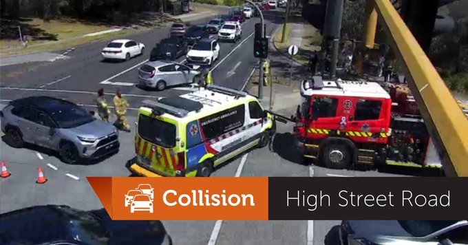 VConcesionadas's tweet image. AUSTRALIA - Outbound lanes are closed on High Street Road, due to a collision at Stephensons Road, Mount Waverley. Northbound traffic on Stephensons Road must turn right onto High Street Road. 
Fire Rescue Vic are attending.  
You could take Blackburne and Waverley roads instead.