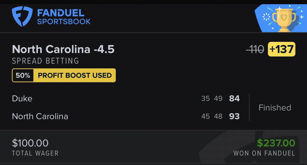 SavageGotLocks's tweet photo. This was one of the craziest bets I ever sweat out, needed  UNC-4.5 but also needed them 1-10 😅🤣
#CBBPicks #GamblingX https://t.co/i5TtPOW475
