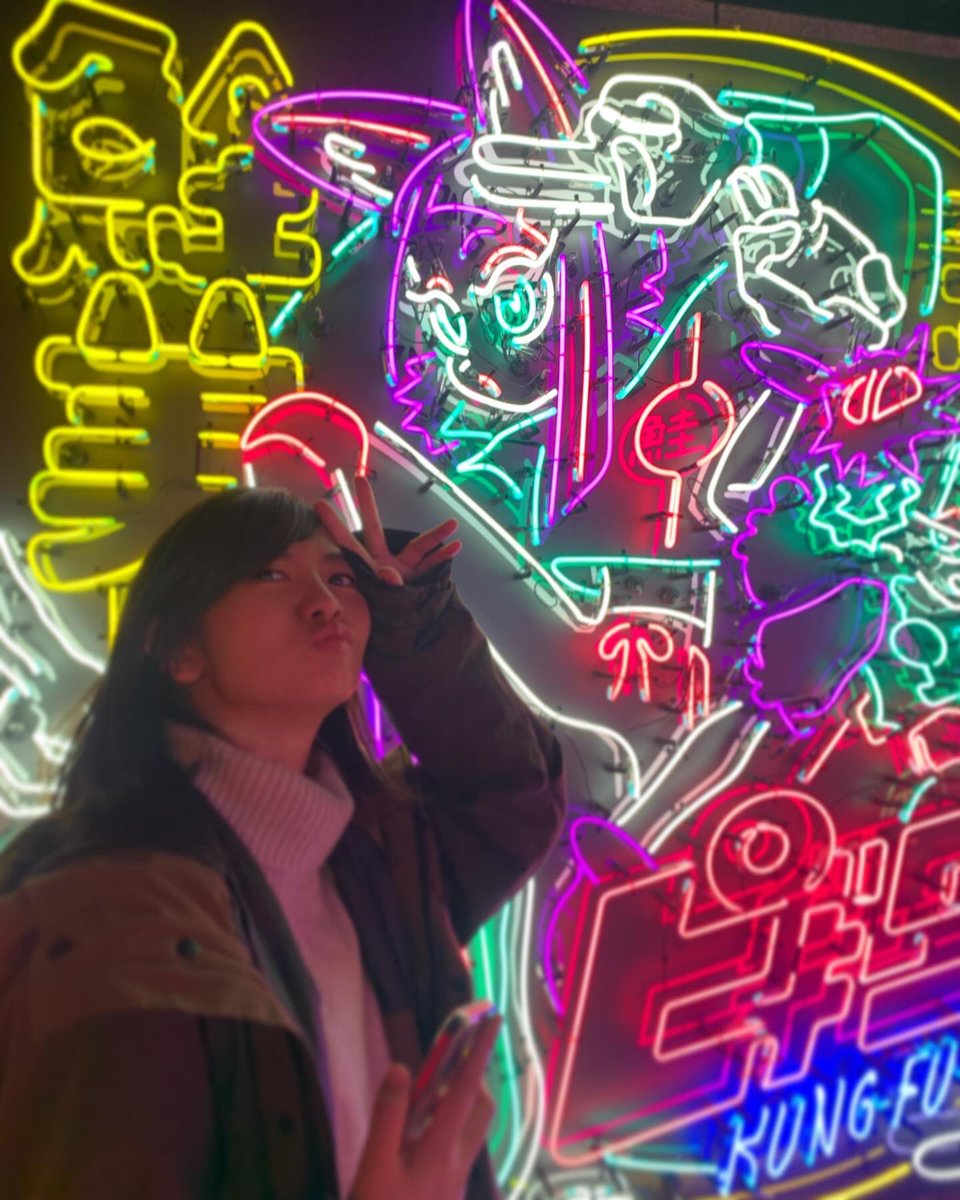 asaki_dronejyo's tweet photo. 東京タワーの大ネオン展へ‼︎🗼
ネオン作品は、近くで見た時の剥き出しで混沌としているところも堪りません…よね？？🤤✨
#東京タワー
#大ネオン展 https://t.co/BuzU2bTavx