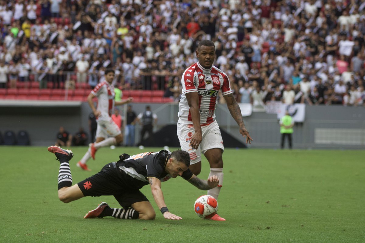 Debu1998's tweet photo. Sei que hoje sou espelho
Pra muito menor guerreiro
Sei que somosna direção da luz eu peço a Jesus
Que proteja minha carreira
E ilumine meu caminhar 🙌🏾 https://t.co/bde8NsQXKC