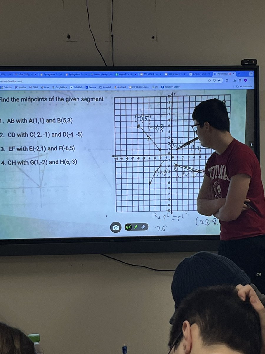 JessicaLeitman's tweet photo. Ms. Del Pozzo is superstar 🤩! She’s up at the board helping our #Team202 students find the midpoint of the segments. 🌟 #teamwork @Greeley_Math @MrInhaber @jsullivan165 @ski626 @Lauren_Olmo @PlateKaitlyn https://t.co/vfOcwnNWXc