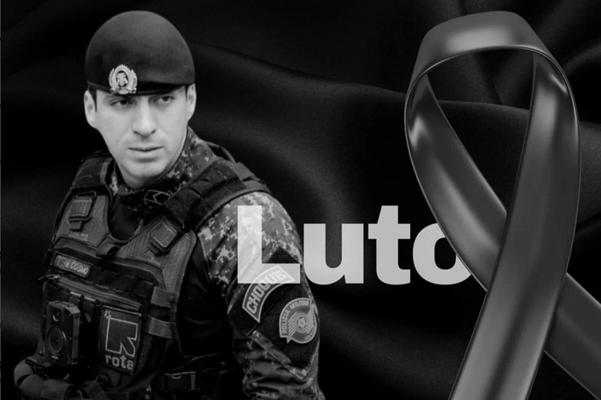 odiegocabral's tweet photo. Nesta sexta-feira o policial Cosmo foi morto em uma comunidade em Santos, com o efeito surpresa de um criminoso em uma viela estreita.
Treinado o policial não dispara pensando ser uma pessoa de bem.
Há 5 meses atrás a imprensa criticou o policial manter a arma à disposição.
😨🖤 https://t.co/WCheR9Ibzo