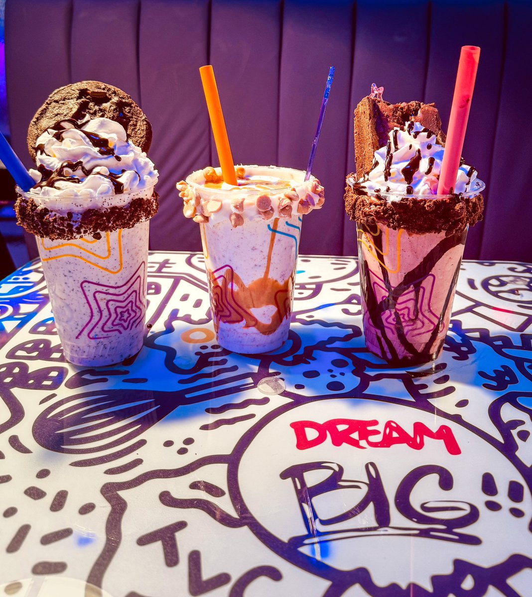 rommalama's tweet photo. 1st time visiting @insomniacookies CookieLab Speakeasy in Philadelphia.  Amazing atmosphere, milkshakes and cookies.  Will be back again for sure! https://t.co/2TMH9gP580