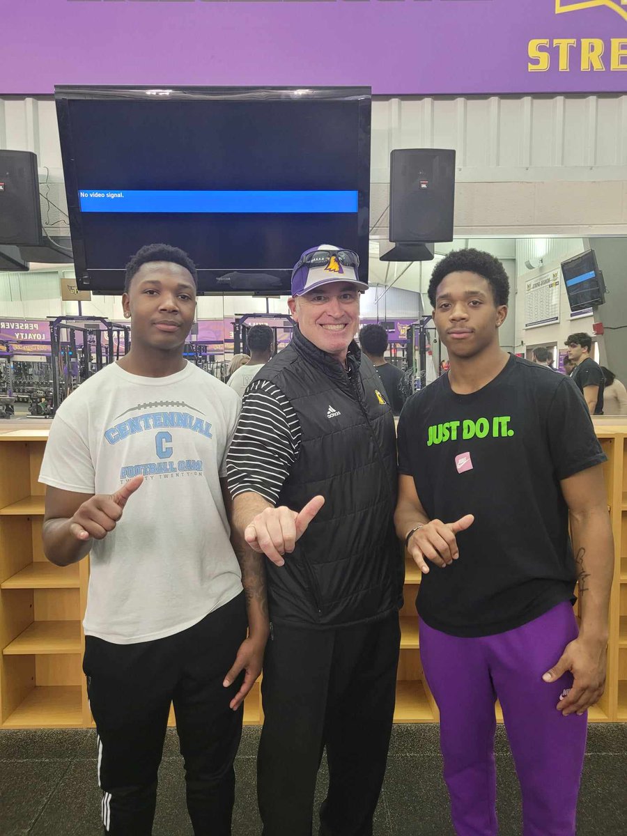 coachmurda90's tweet photo. 👀
@chs_cougars_fb #NoExcuses2024Squad @TheDominicReed @Dj3k_9  was in Cookville today! Big shout out to 🤝🏿💙 @CoachWilder353 @CoachSamTTUFB @CoachBBlackmon
@TNTechFootball for all the love and hospitality! It truly was a great visit. #AimHigh #WingsUp https://t.co/u84DX5T666